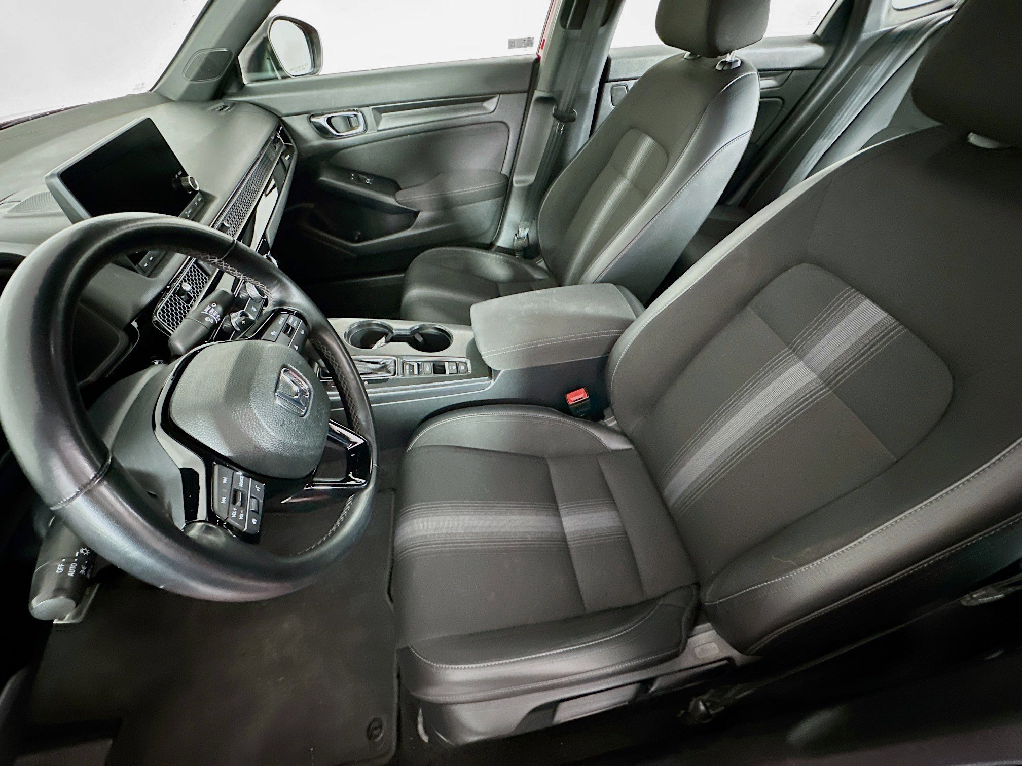 Used 2024 Honda Civic Sport image 13