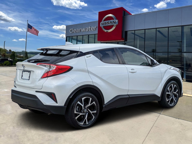 Used 2019 Toyota C-HR XLE FWD image 5