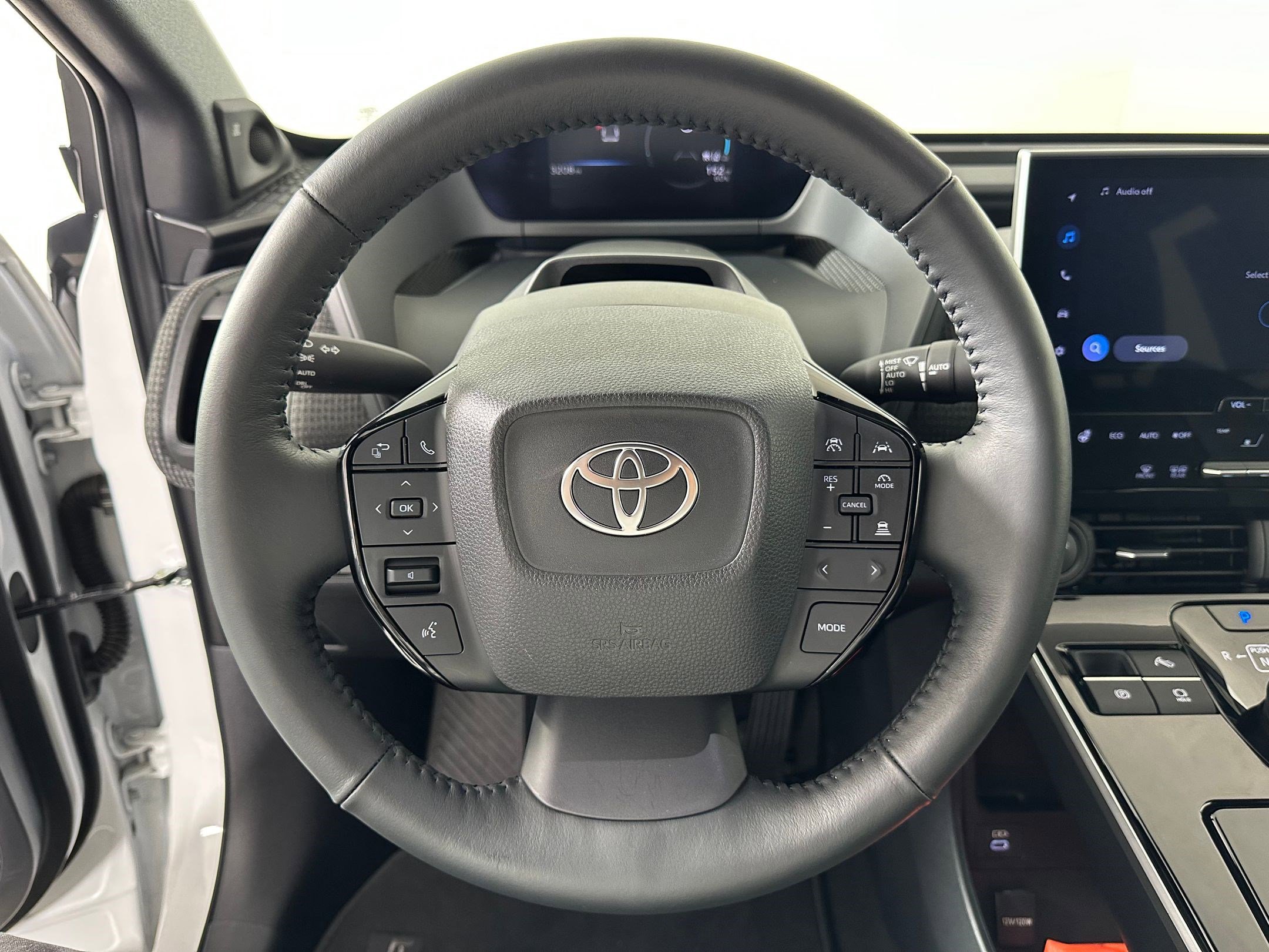 Used 2025 Toyota bZ4X AWD image 14