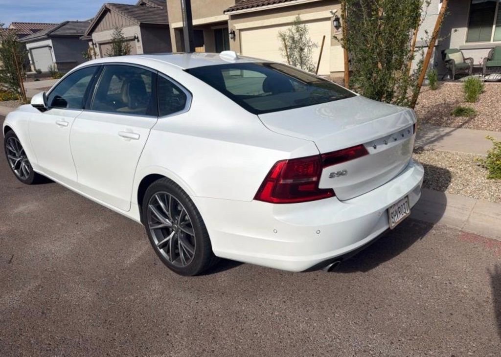 Used 2018 Volvo S90 T5 Momentum w/ Convenience Package AWD/4WD image 4