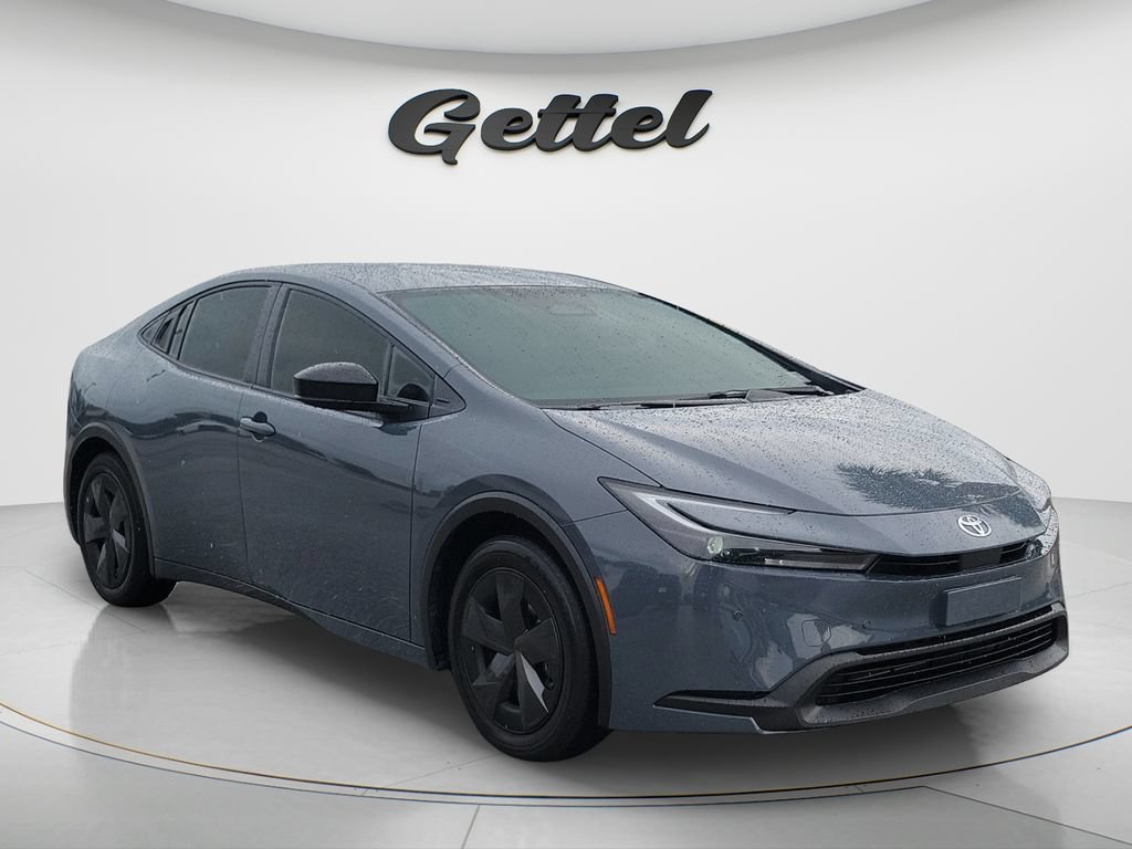 Certified 2024 Toyota Prius LE FWD image 3