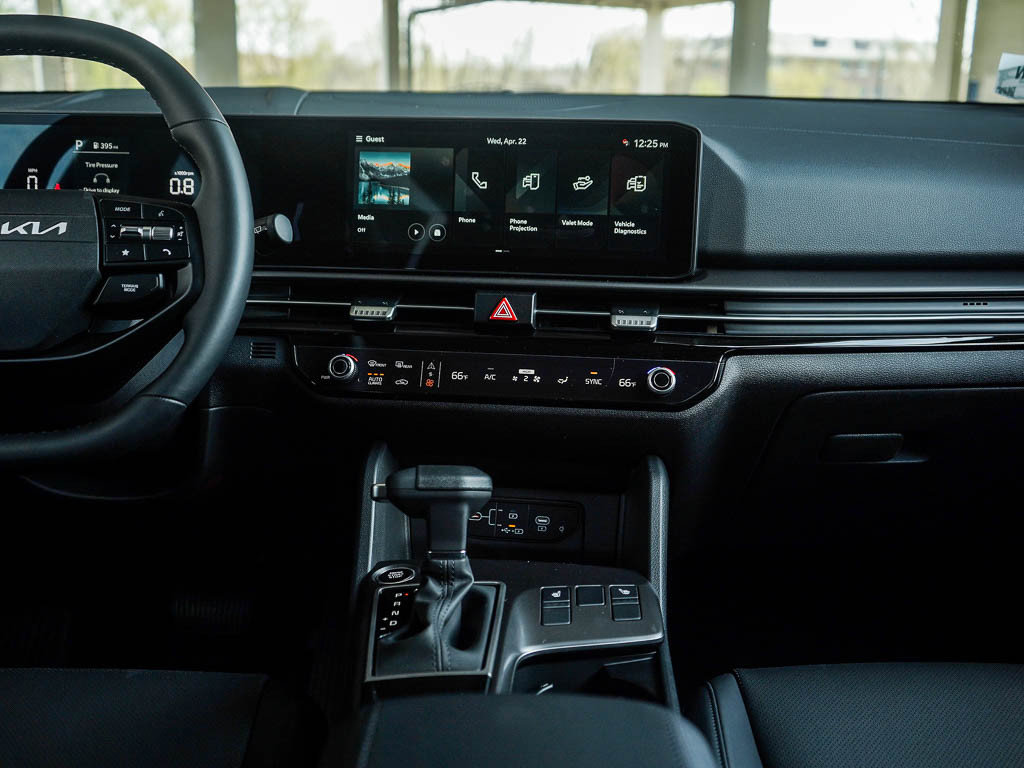 New 2026 Kia Sportage EX AWD/4WD image 17
