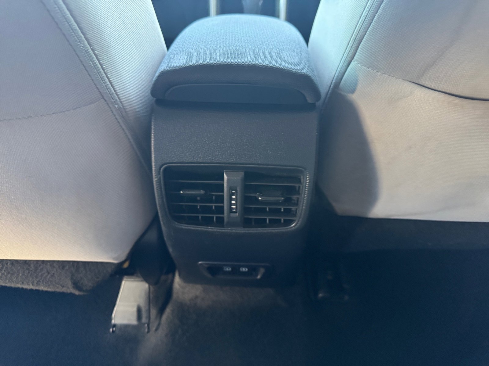 Used 2022 Toyota Corolla Cross LE FWD image 27