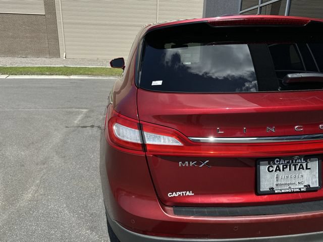 Used 2016 Lincoln MKX Reserve w/ Technology Package FWD image 26