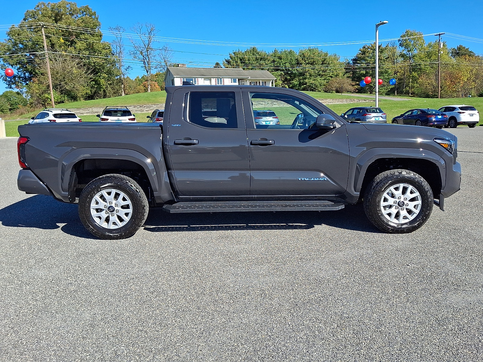 Used 2026 Toyota Tacoma SR5 AWD/4WD image 8
