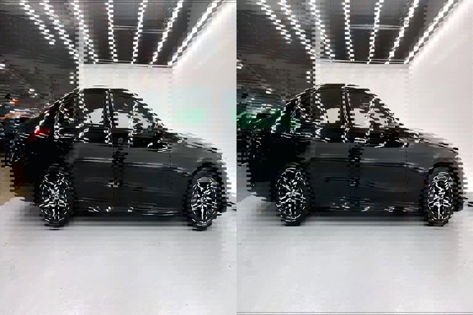 Used 2025 Mercedes-Benz C 300 Sedan image 5