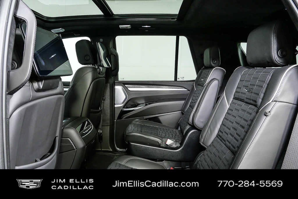 Certified 2025 Cadillac Escalade V w/ LPO, ONYX Package image 19