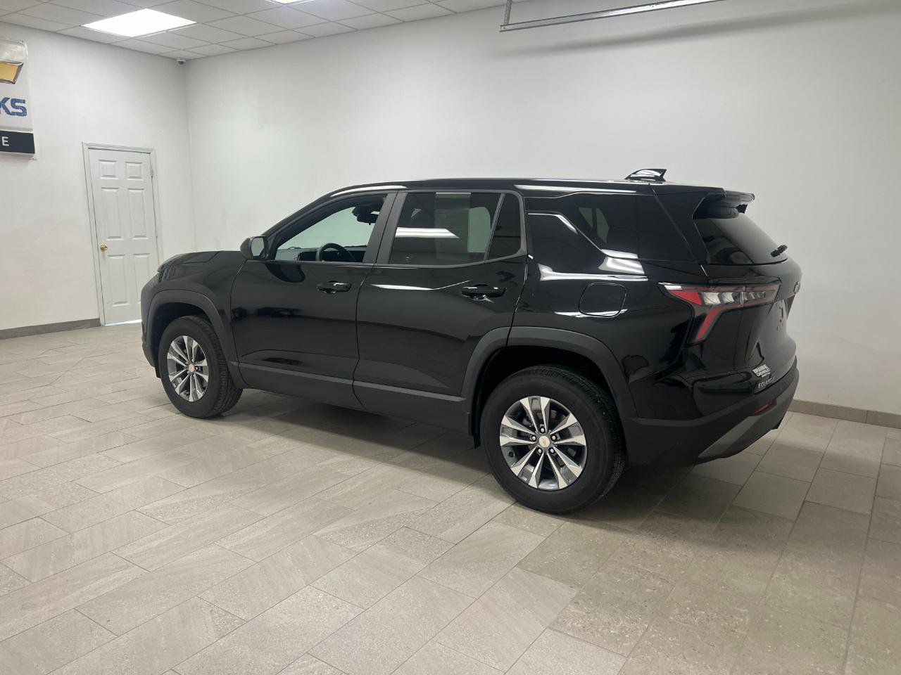 Used 2025 Chevrolet Equinox LT FWD image 18
