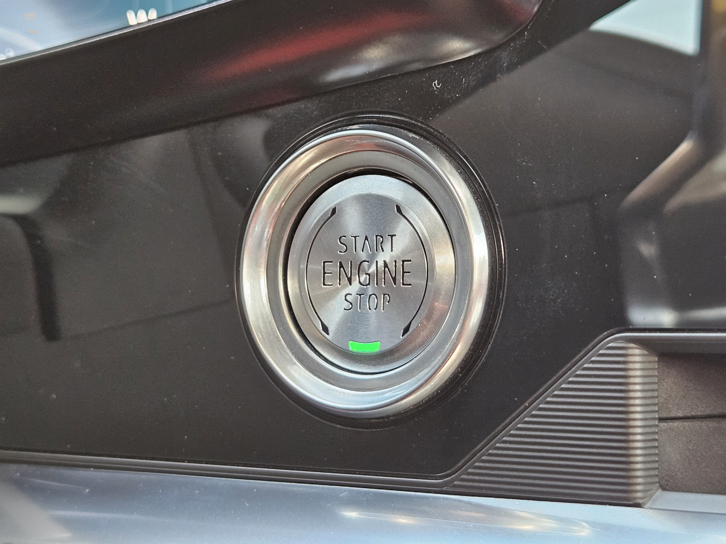 Used 2023 Chevrolet Corvette Stingray Premium Conv w/ Chrome Exterior Badge Package RWD image 32