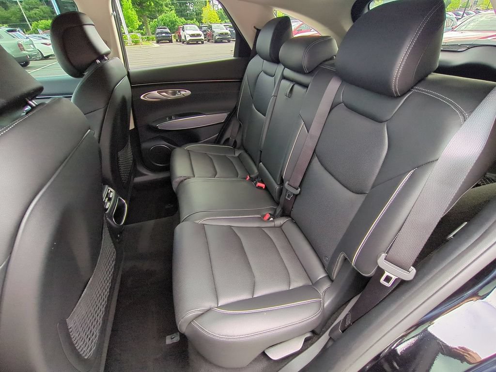Used 2024 Genesis GV70 2.5T w/ Advanced Package AWD/4WD image 13