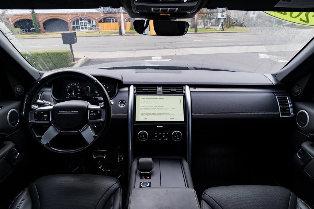 Used 2021 Land Rover Discovery S R-Dynamic image 10