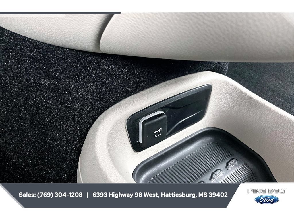 Used 2023 Chrysler Pacifica Touring-L FWD image 24