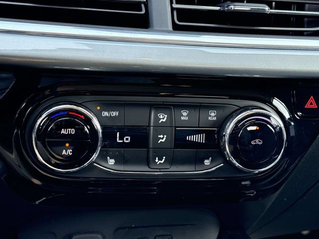Used 2024 Chevrolet Trax LT w/ Driver Confidence Package FWD image 22
