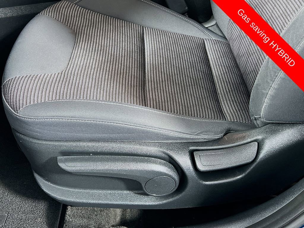 Used 2017 Kia Niro LX image 18