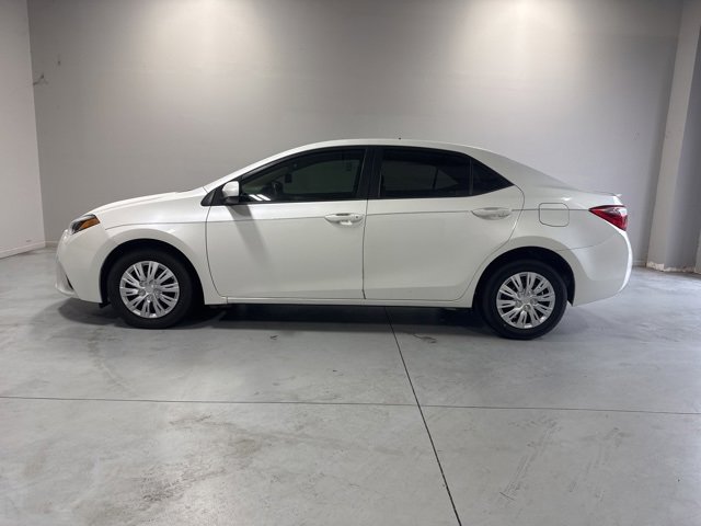 Used 2014 Toyota Corolla LE image 9