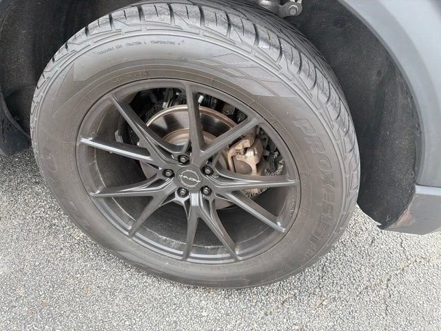 Used 2024 Ford Explorer XLT AWD/4WD image 11