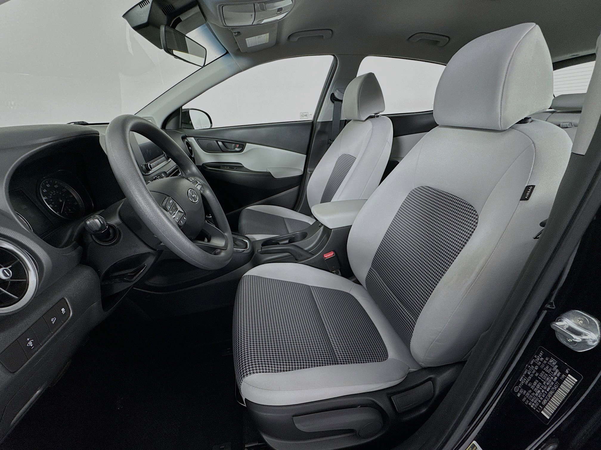 Used 2022 Hyundai Kona SE image 19