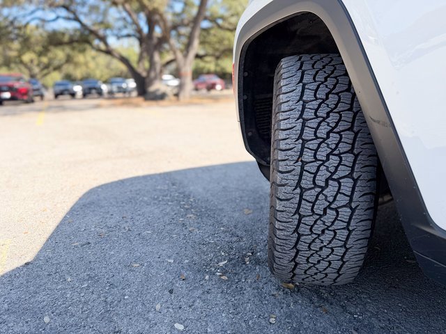 Used 2021 Jeep Grand Cherokee L Limited w/ Luxury Tech Group II image 7