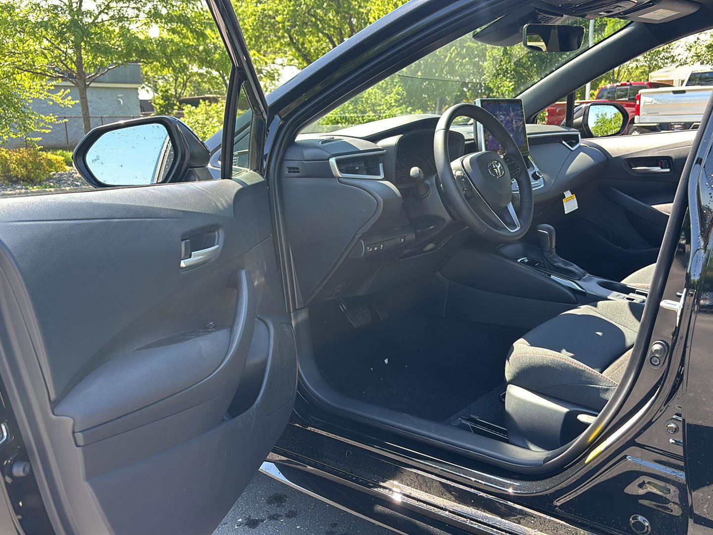 New 2026 Toyota Corolla SE FWD image 2