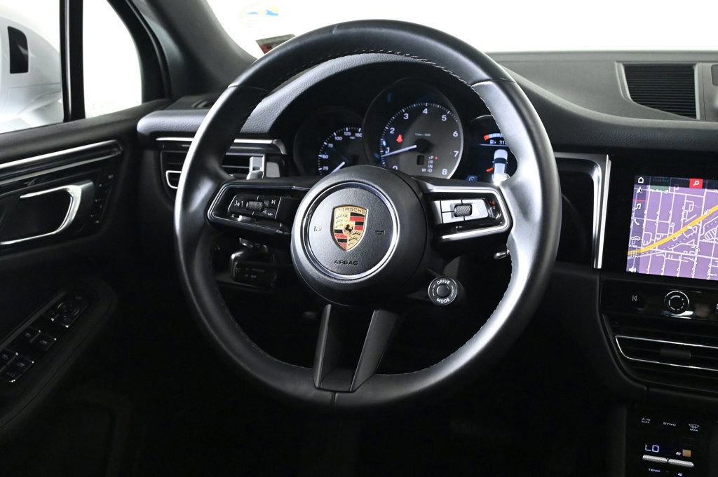 Certified 2022 Porsche Macan S image 13