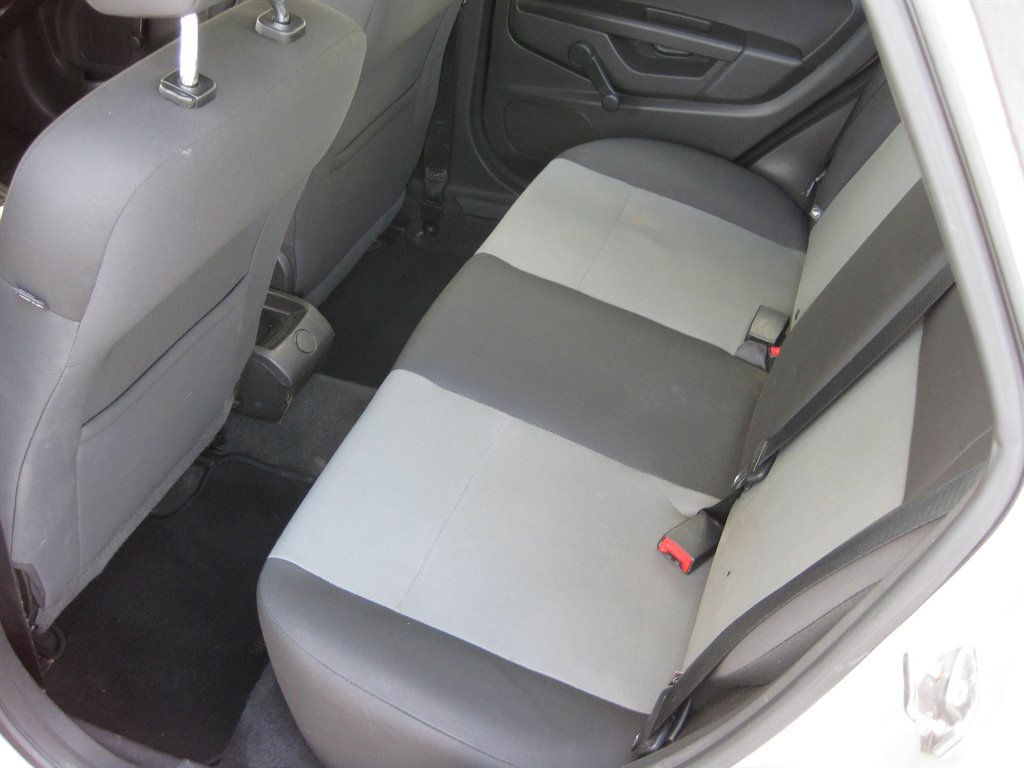 Used 2016 Ford Fiesta S image 23