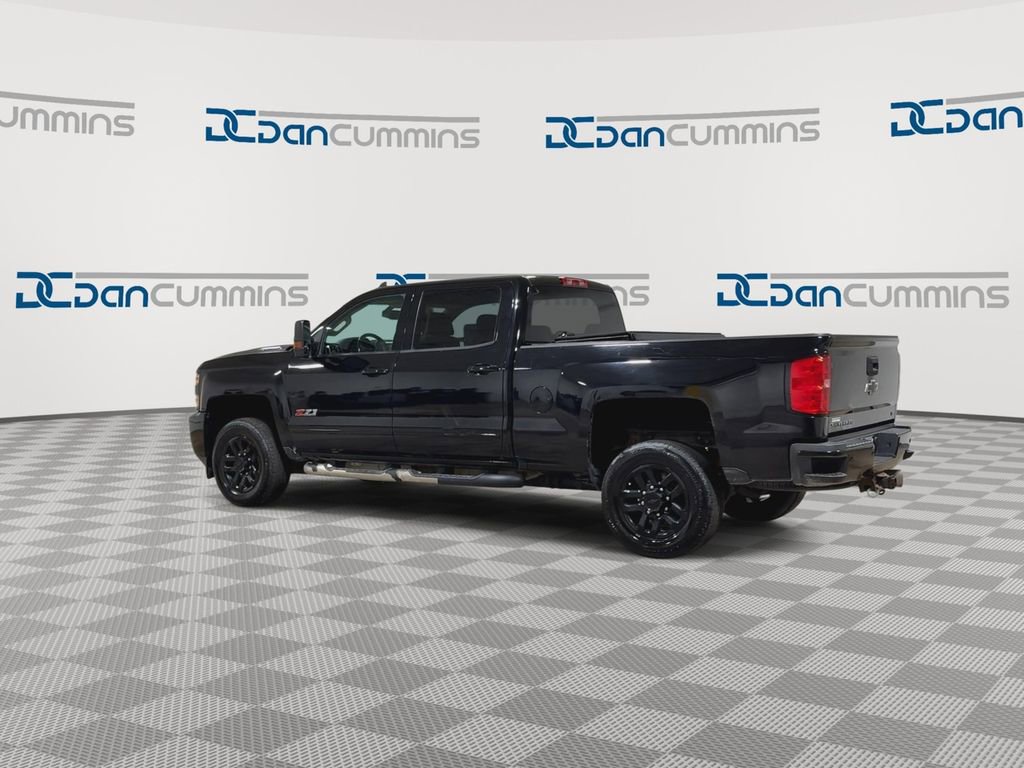 Used 2018 Chevrolet Silverado 2500 LT w/ Midnight Edition image 7