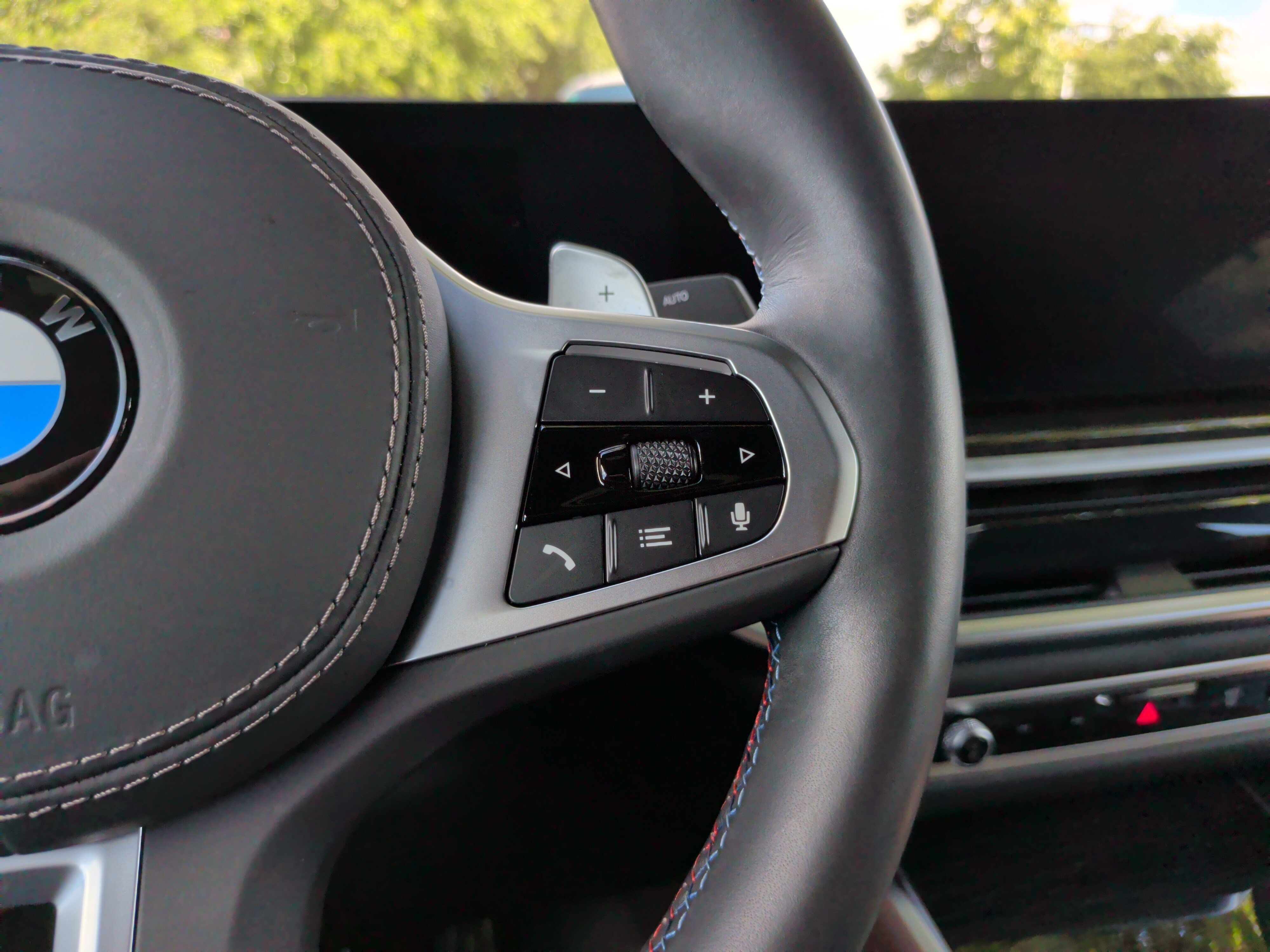 Certified 2026 BMW X6 M60i AWD/4WD image 25