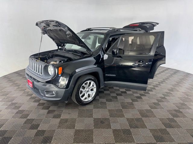 Used 2015 Jeep Renegade Latitude FWD image 12