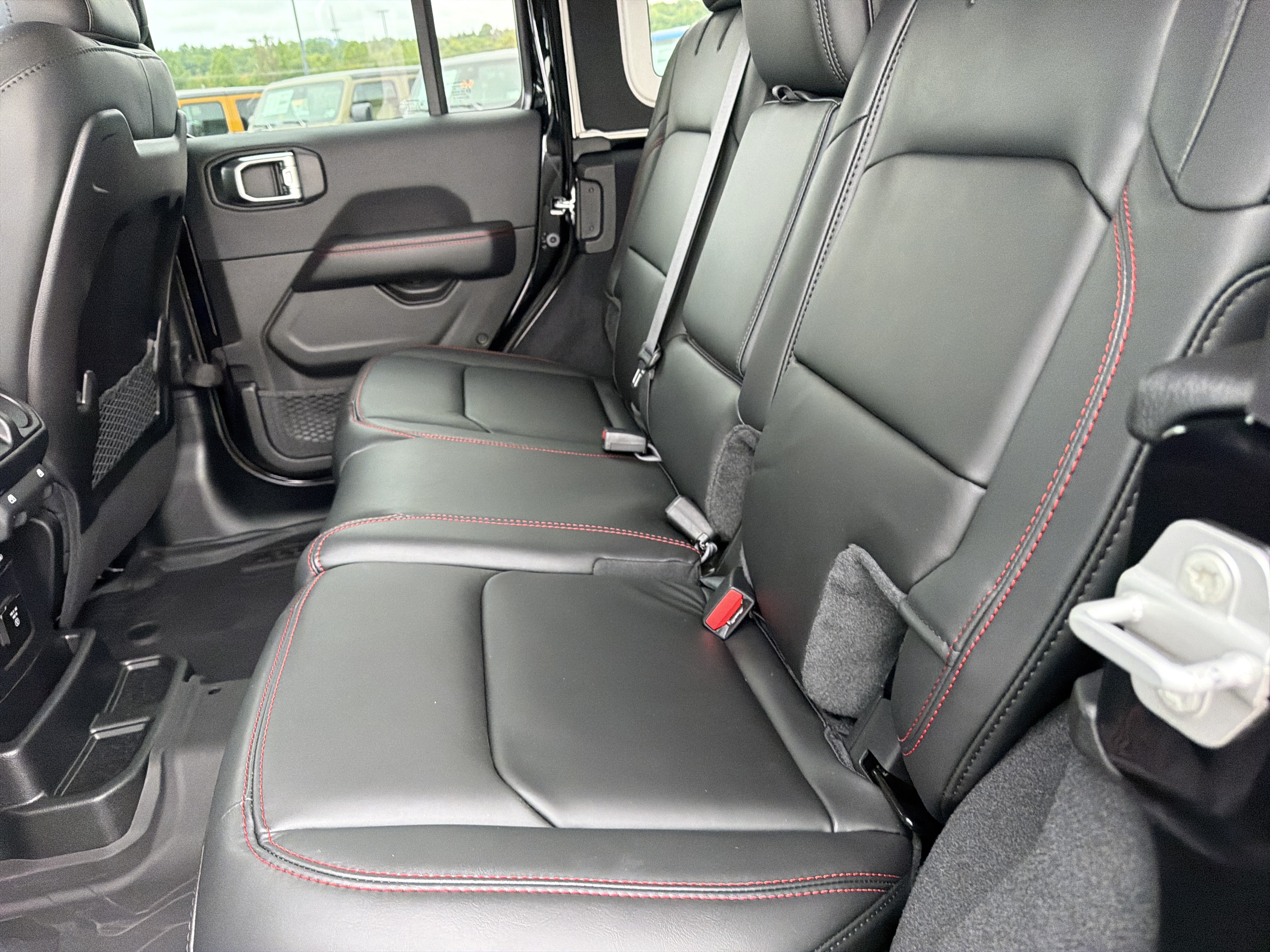New 2027 Jeep Wrangler Unlimited Rubicon AWD/4WD image 13