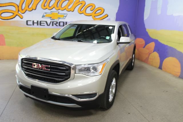 Used 2017 GMC Acadia SLE AWD/4WD image 4