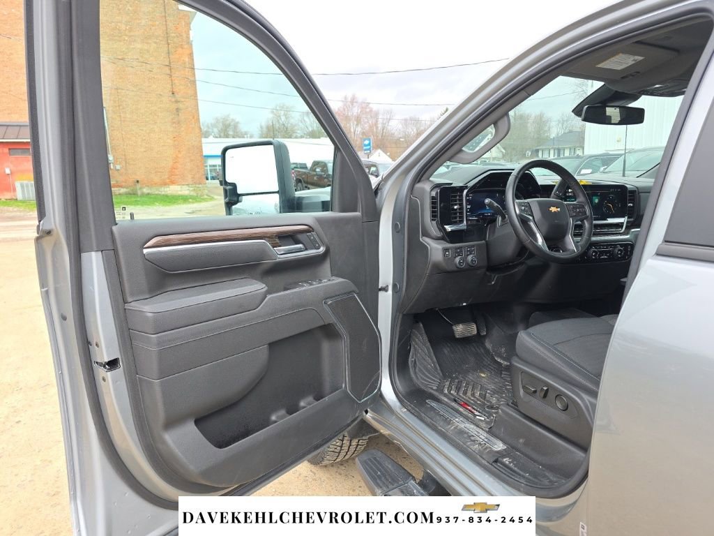 Used 2025 Chevrolet Silverado 2500 LT w/ All Star Edition image 9