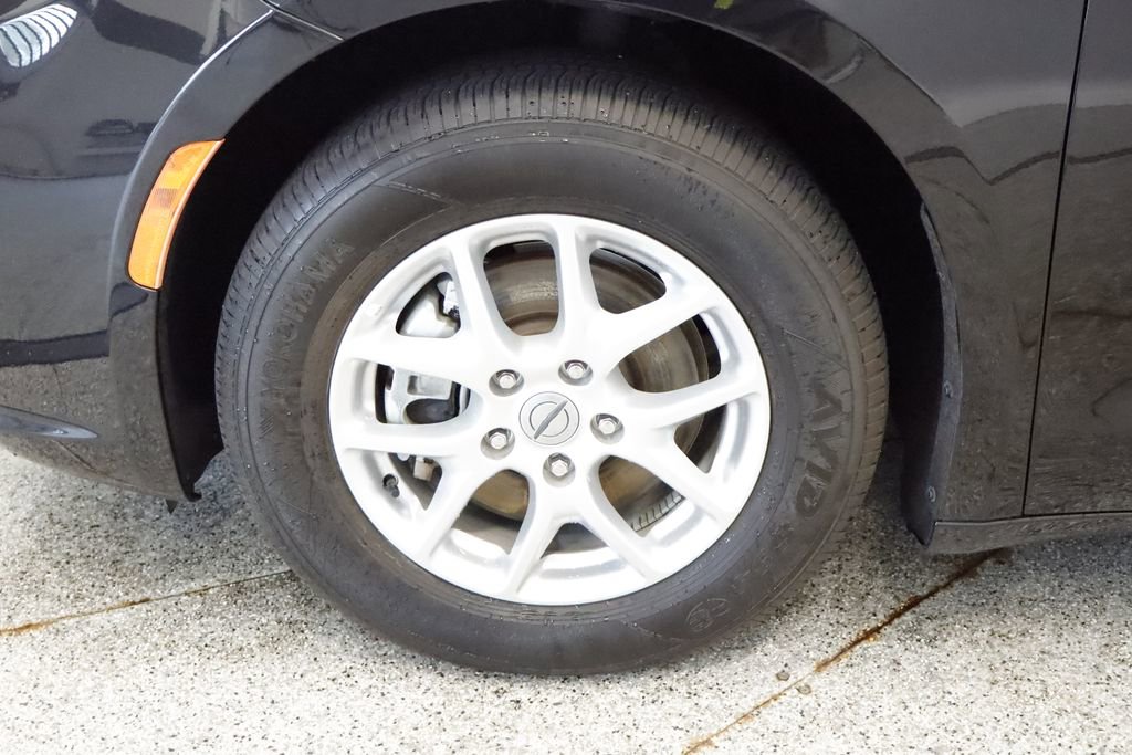 Certified 2023 Chrysler Pacifica Touring-L FWD image 14