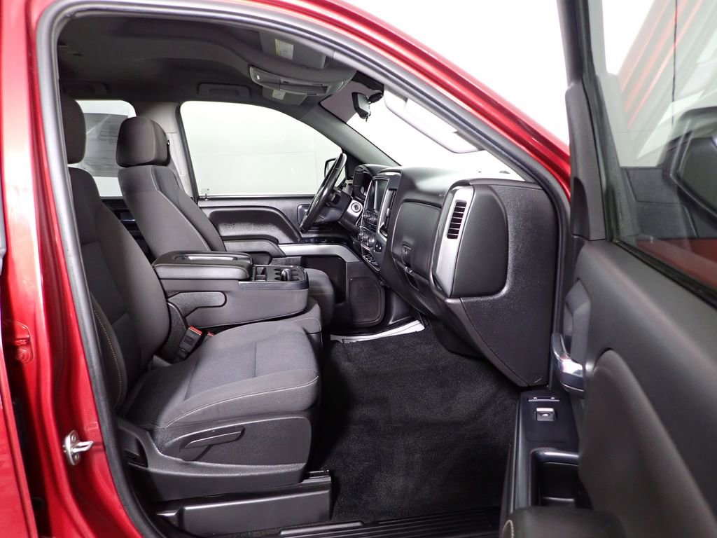 Used 2018 Chevrolet Silverado 1500 LT w/ All Star Edition image 34