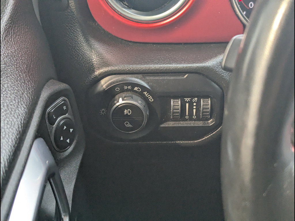Used 2022 Jeep Gladiator Rubicon w/ LED Lighting Group AWD/4WD image 29