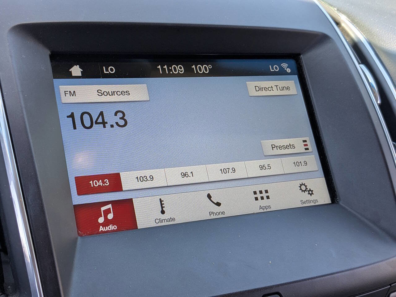 Used 2016 Ford Edge Titanium image 23