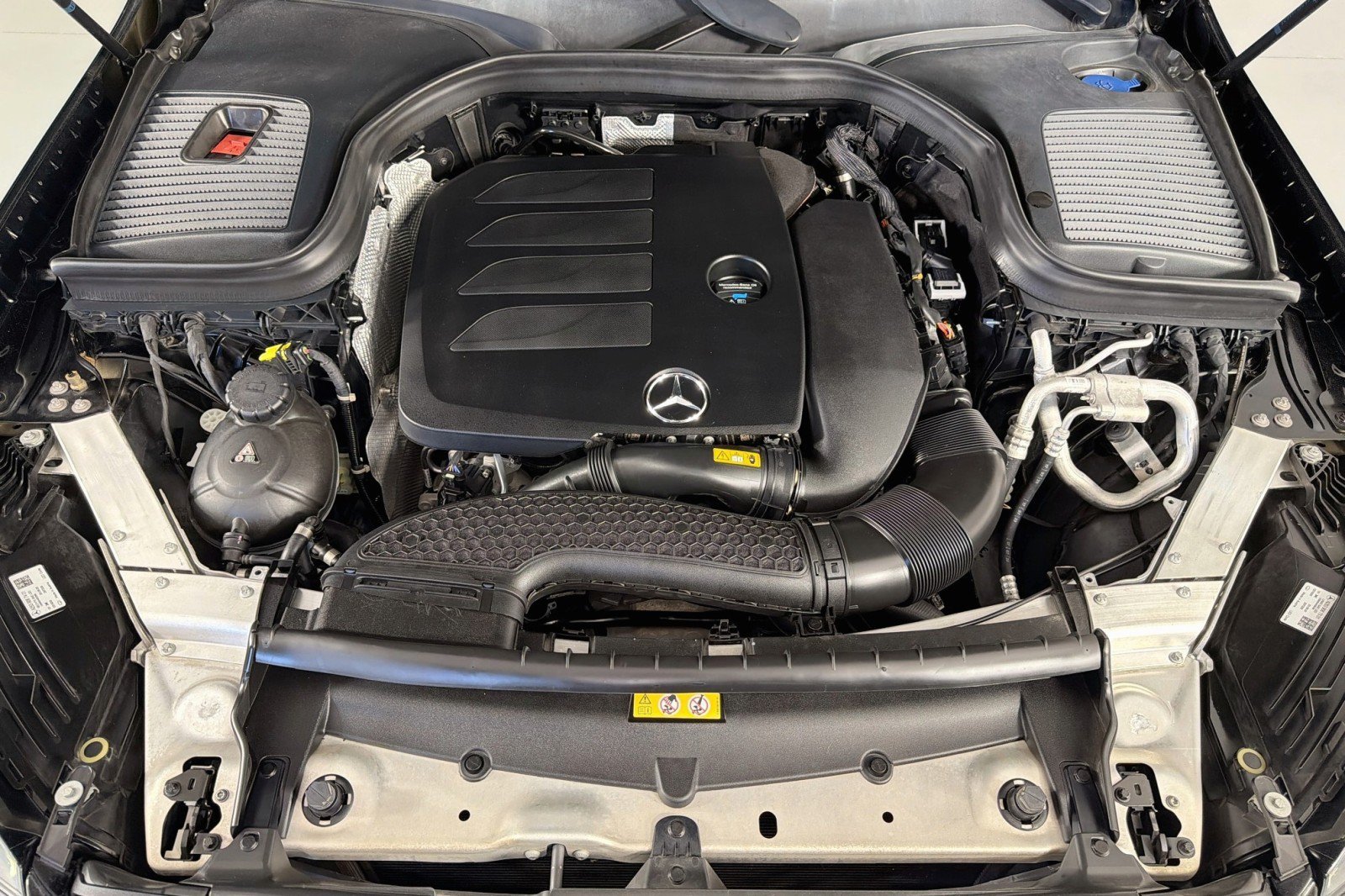 Used 2021 Mercedes-Benz GLC 300 image 11