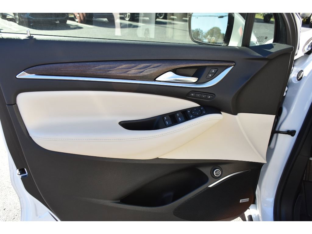 Used 2023 Buick Enclave Avenir w/ Avenir Technology Package image 16