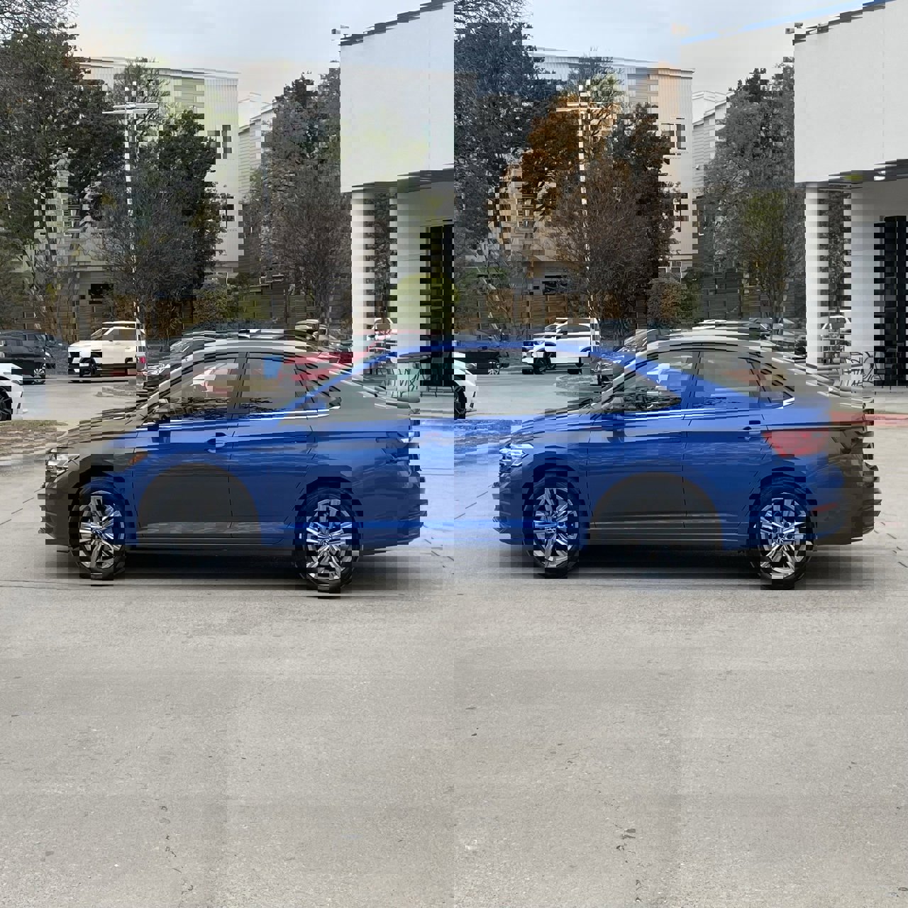 Used 2024 Volkswagen Jetta SE image 3