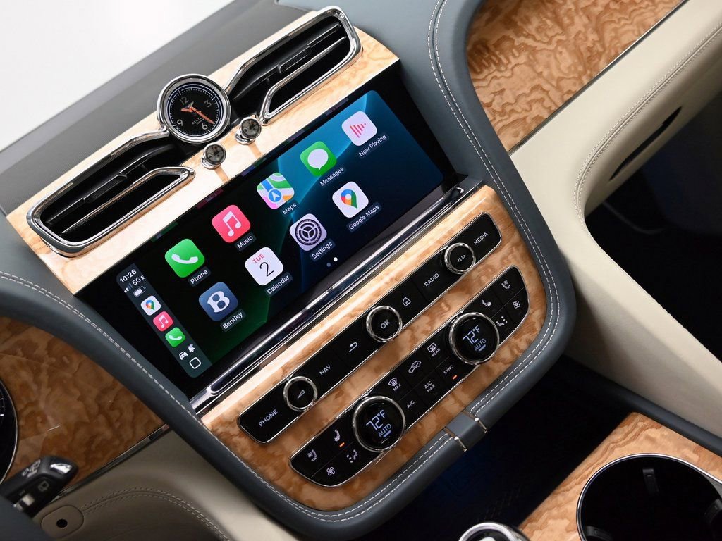 Used 2025 Bentley Bentayga Extended Wheelbase AWD/4WD image 25