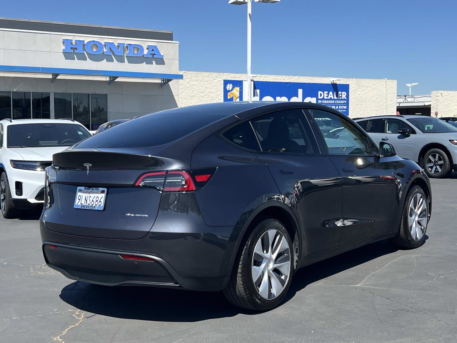 Used 2024 Tesla Model Y Long Range image 26