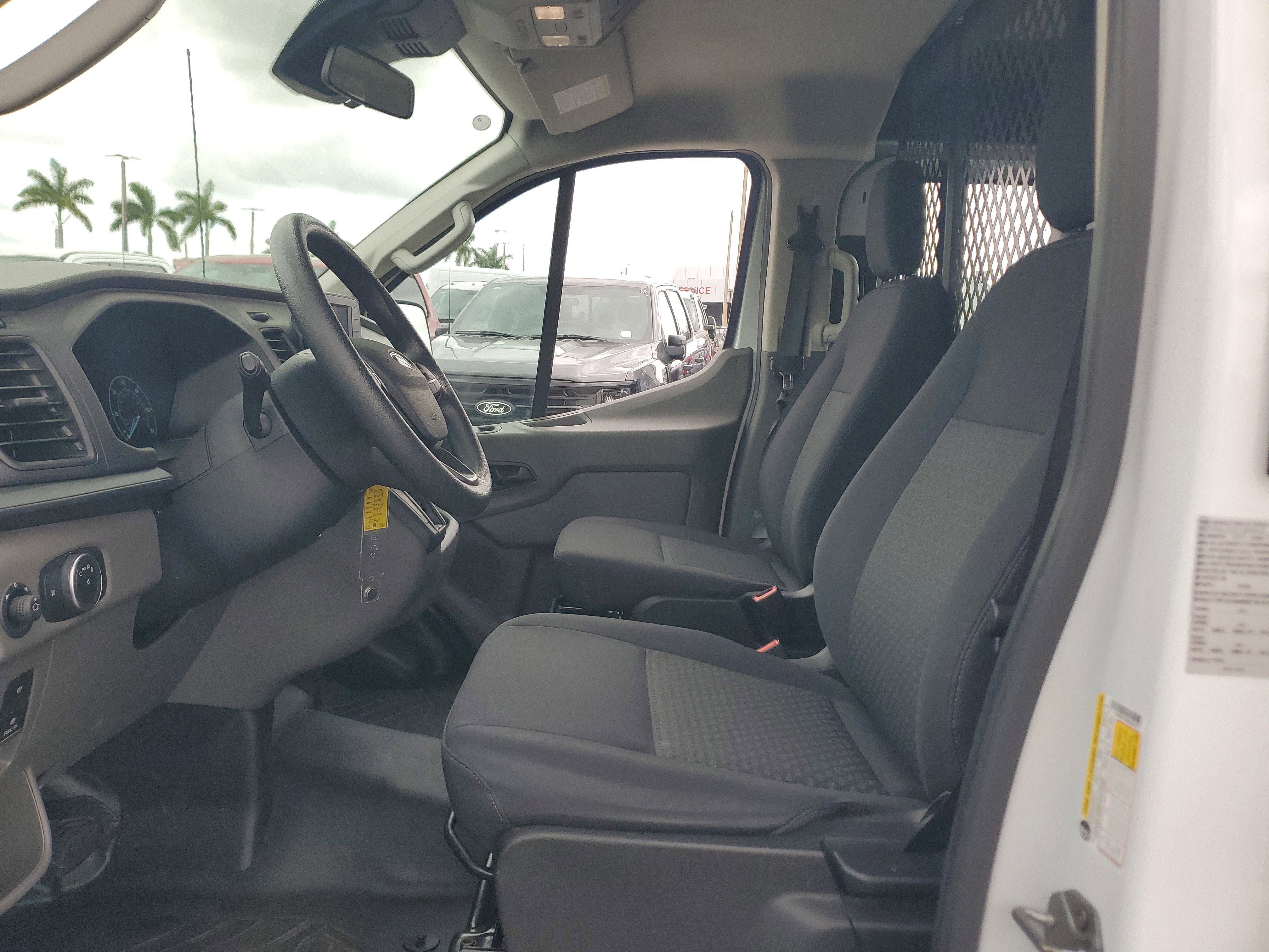 Used 2024 Ford Transit 250 Low Roof w/ Exterior Upgrade Package RWD image 11