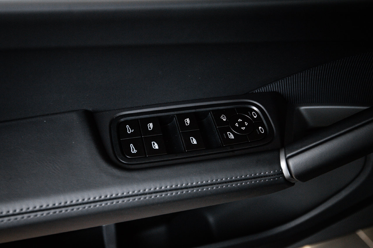 New 2026 Porsche Cayenne S AWD/4WD image 22