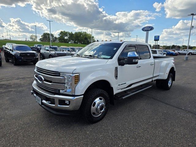 Used 2019 Ford F350 Lariat w/ Chrome Package image 3