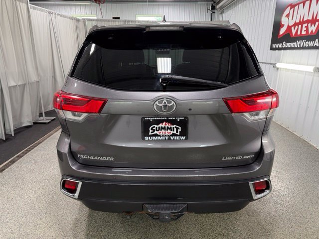 Used 2018 Toyota Highlander Limited AWD/4WD image 5