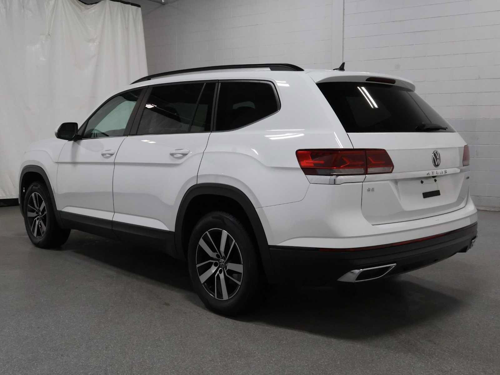Used 2022 Volkswagen Atlas SE AWD/4WD image 3