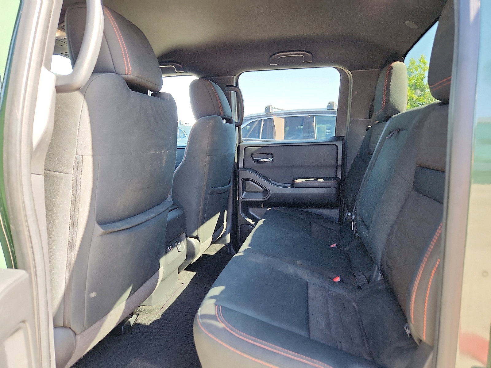 Used 2022 Nissan Frontier PRO-4X image 12