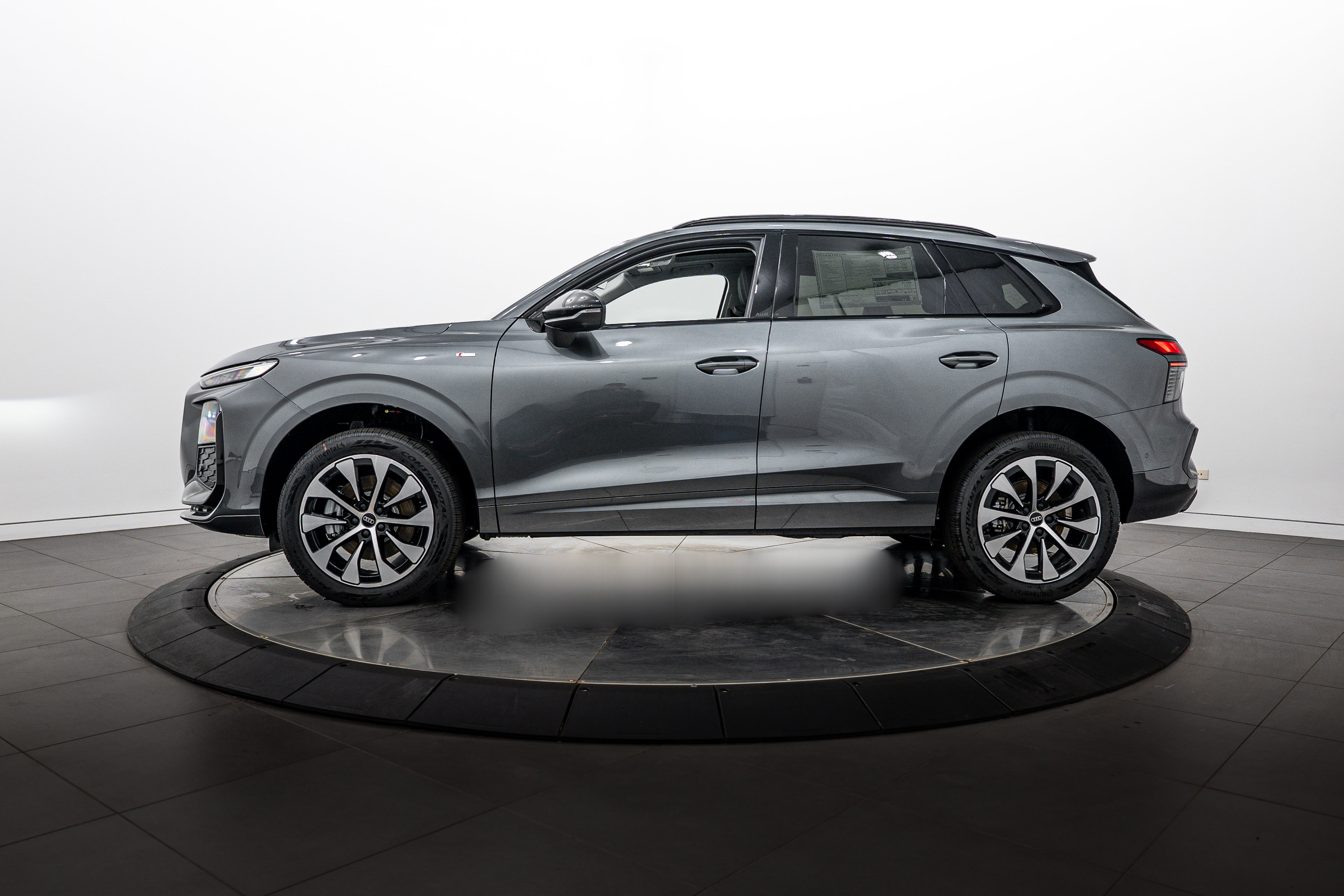 New 2026 Audi Q3 quattro 2.0T AWD/4WD image 7