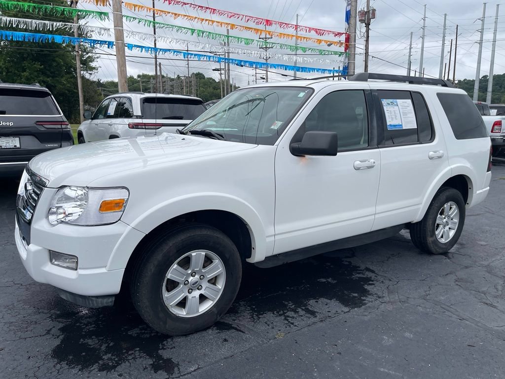 Used 2010 Ford Explorer XLT AWD/4WD image 2