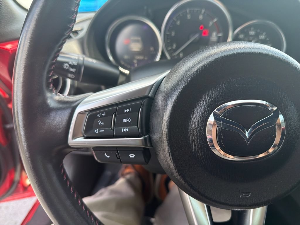 Used 2018 MAZDA MX-5 Miata RF Grand Touring RWD image 20