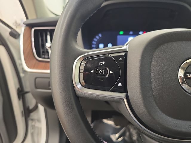 Used 2024 Volvo XC60 B5 Plus w/ Protection Package Premier AWD/4WD image 31